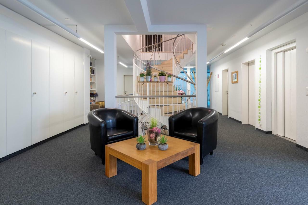 Zuhause In Den Alpen Ihre Ferienwohnung Mit Hallenbad Und Sauna レンツァーハイデ エクステリア 写真